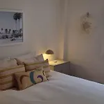 Boutique Rooftop With Ocean Views 아파트