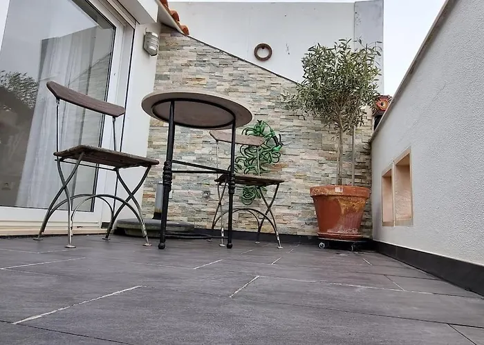 Boutique Rooftop With Ocean Views *